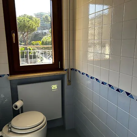 The Attic 아파트 *